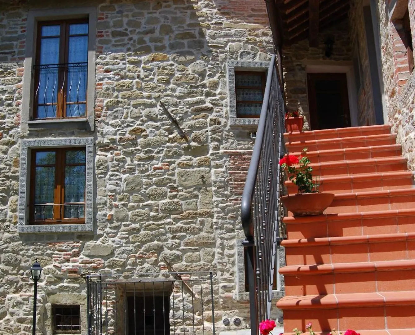 Borgocasalino La Corte Pratovecchio 0*,